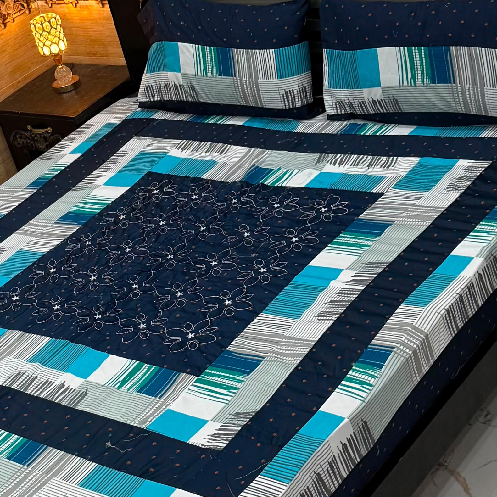 Luxury Printed Cotton Bedsheet Set - Design 17